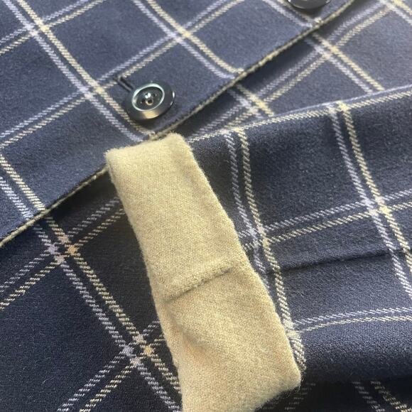 Pendleton womans wool reversable coat size medium-preowned - Picture 3 of 7